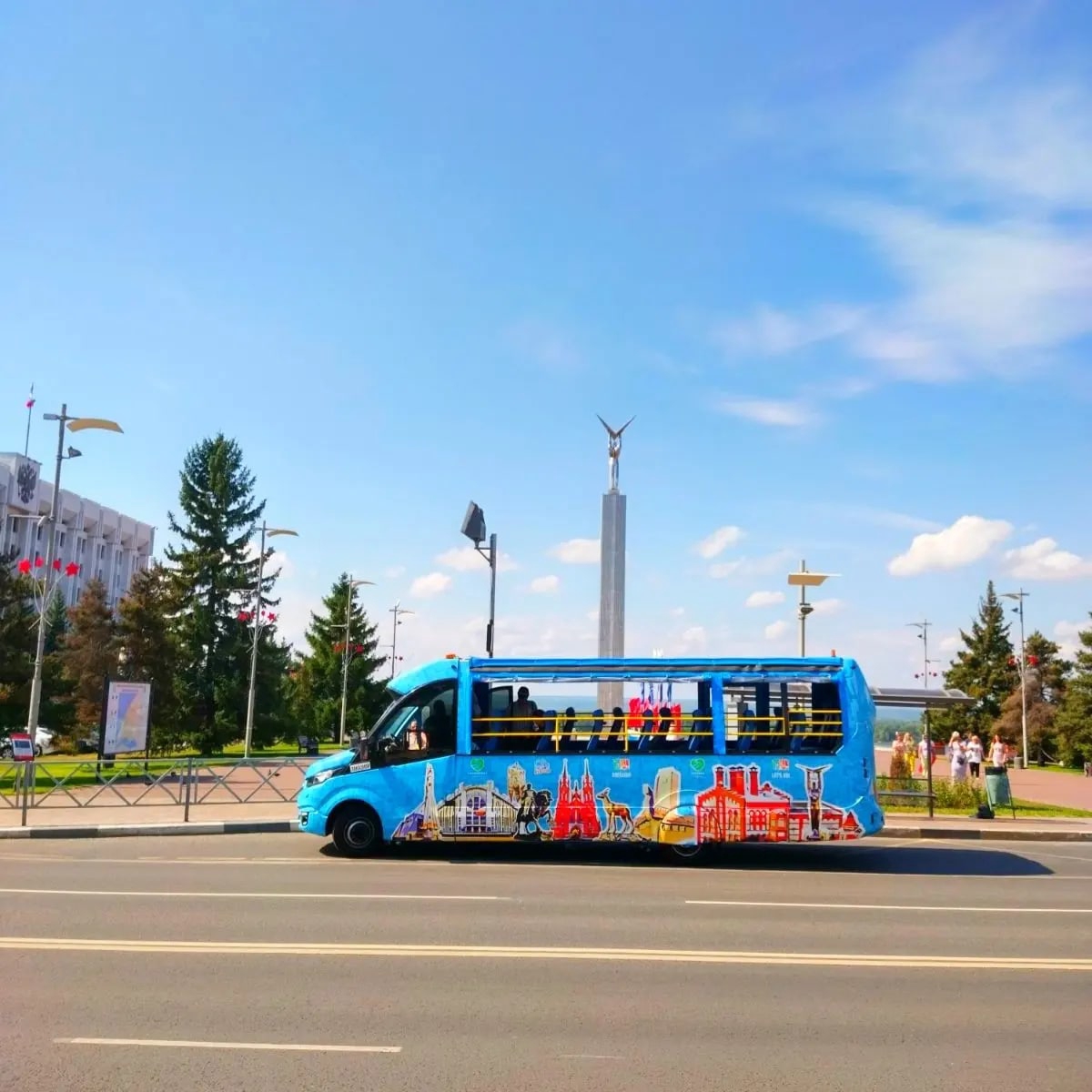 Экскурсия по Самаре на автобусе-кабриолете